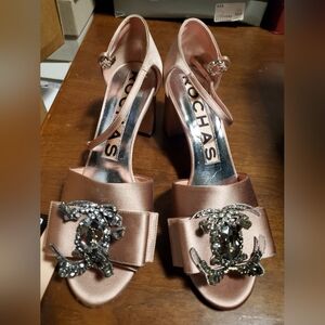 Sz 39.5 NIB $895 Rochas satin embelished heels